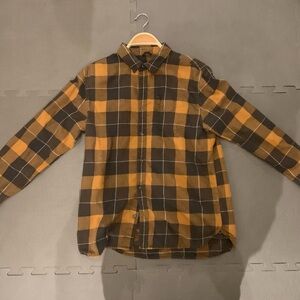 Prana size Medium Button up shirt Plaid